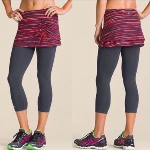 Athleta Pants - Athleta Painted 2 In 1 leggings/skirt Sz M